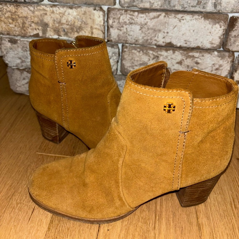 Tory Burch Brown Boots. Size 7. Lightly worn and no known faults.